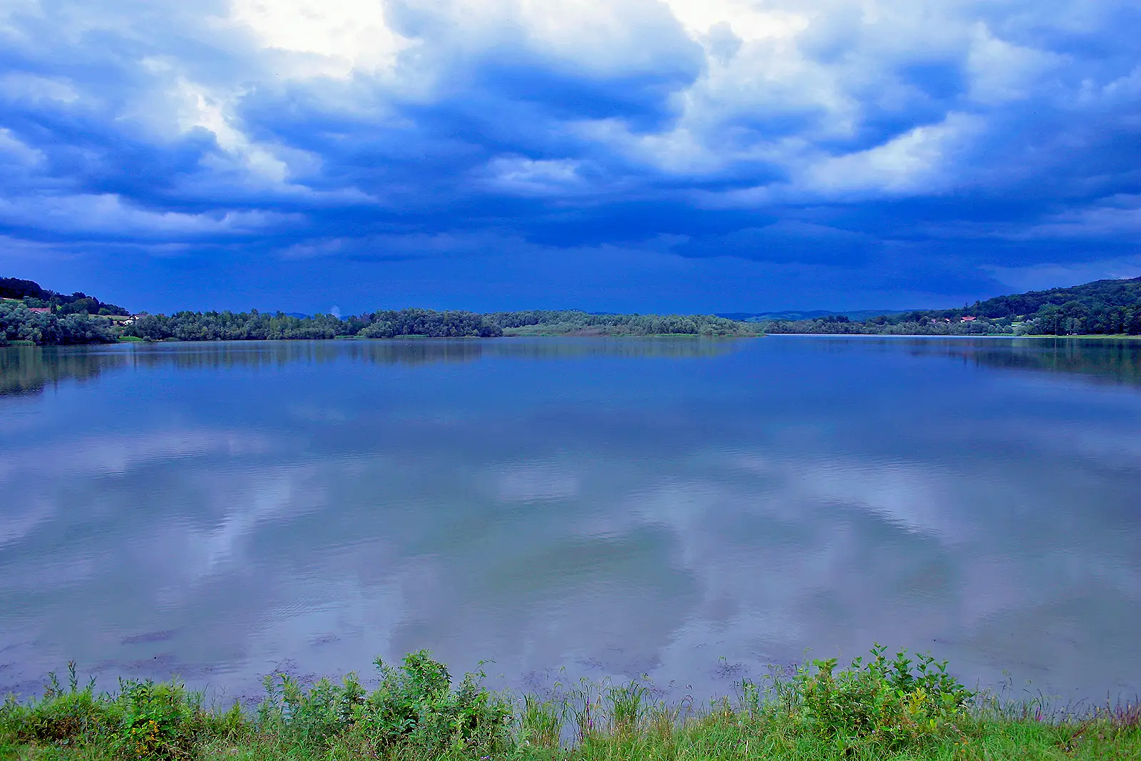 Ledavsko jezero